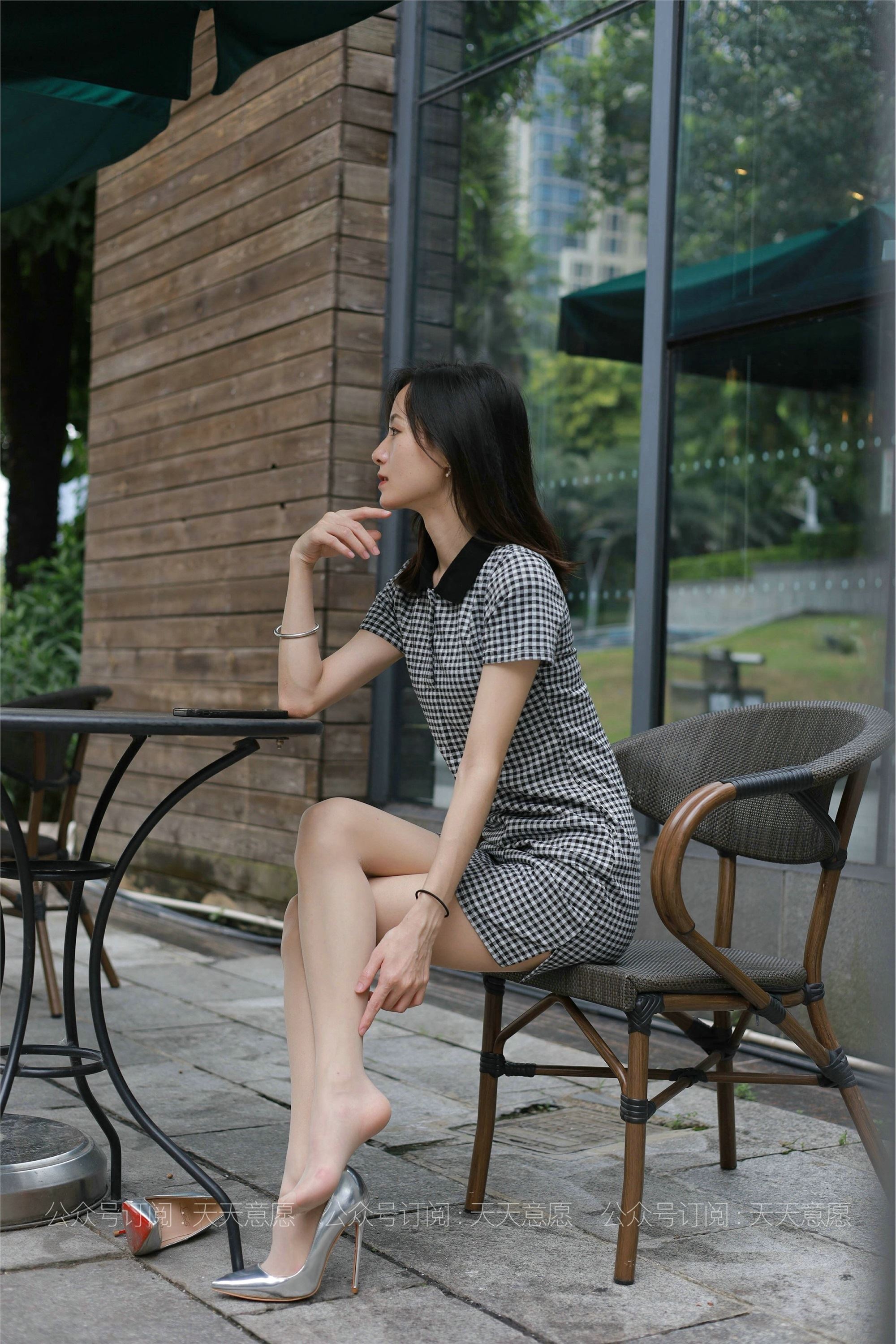 IESS异思趣向  2021.07.22 丝享家867：小六《格子连衣裙》